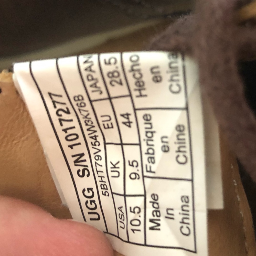 Ugg Freamon Water Proof Chukka - Picture 3 of 5